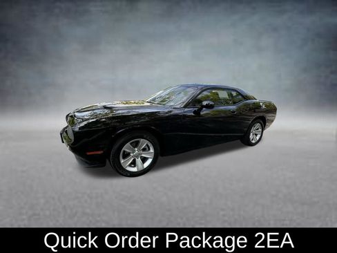 Certified 2023 Dodge Challenger SXT RWD image 3