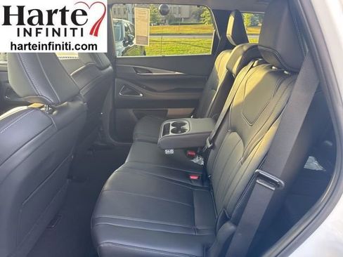 New 2026 INFINITI QX60 Luxe w/ Cargo Package image 8