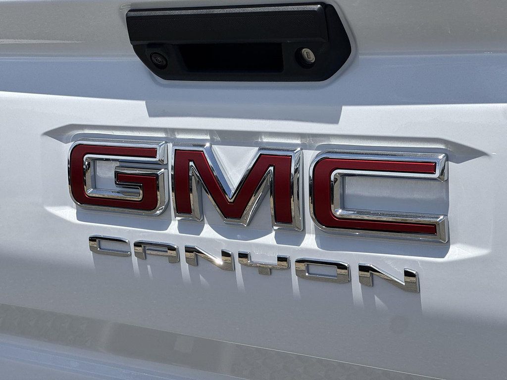 New 2026 GMC Canyon Elevation w/ Technology Package AWD/4WD image 27