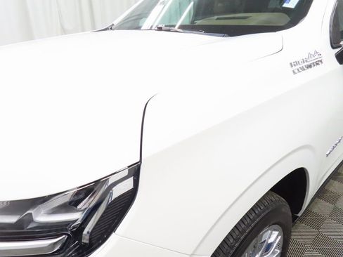 Used 2023 Chevrolet Tahoe High Country image 43