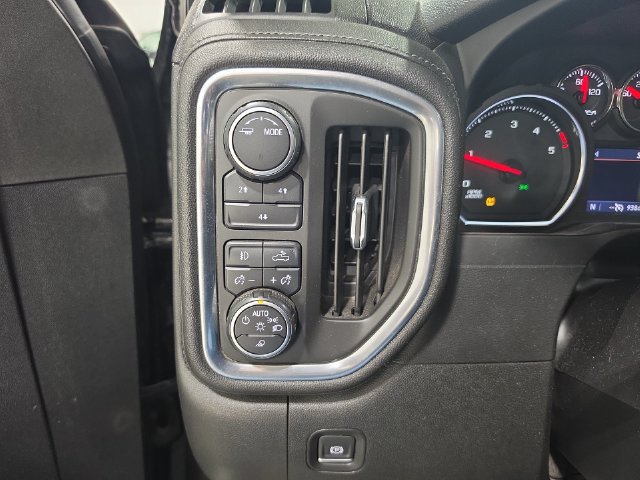 Used 2020 Chevrolet Silverado 3500 LT w/ Convenience Package AWD/4WD image 13