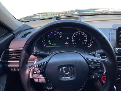 Used 2021 Honda Accord Touring image 12