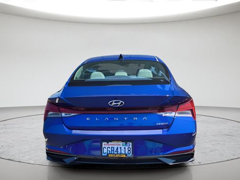 Used 2023 Hyundai Elantra Limited FWD image 5