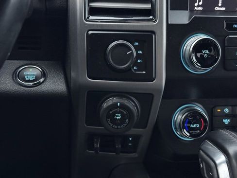 Certified 2019 Ford F150 Platinum w/ Equipment Group 701A Luxury image 12