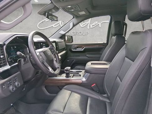 Used 2022 Chevrolet Silverado 1500 LT Trail Boss w/ LT Trail Boss Premium Package image 19