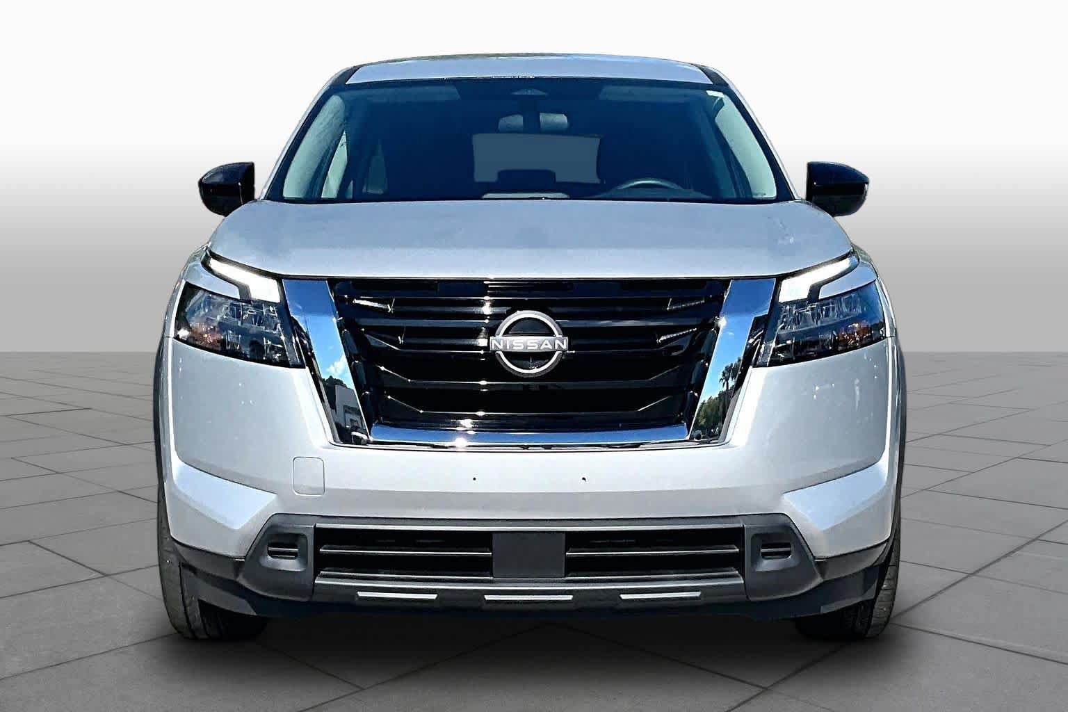Used 2023 Nissan Pathfinder S AWD/4WD image 4
