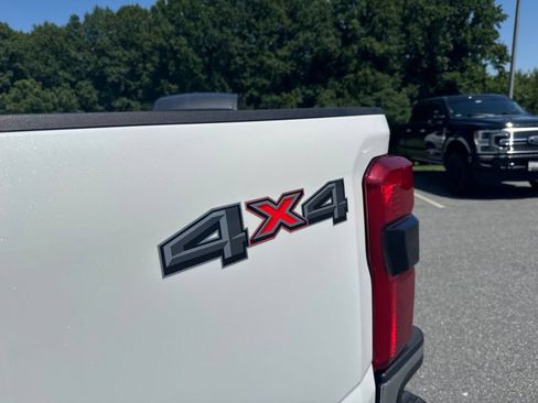 Used 2023 Ford F250 Lariat w/ Chrome Package AWD/4WD image 9