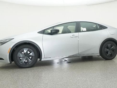 New 2026 Toyota Prius Plug-In Hybrid image 18