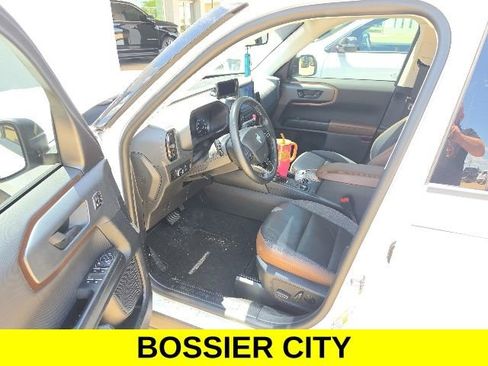 Used 2023 Ford Bronco Sport Outer Banks w/ Tech Package AWD/4WD image 11