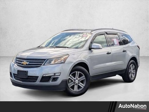 Used 2017 Chevrolet Traverse LT FWD image 1