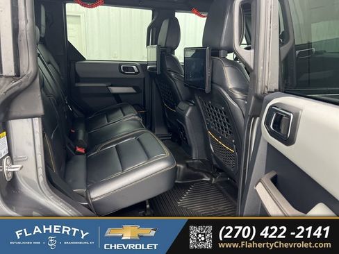 Used 2022 Ford Bronco Badlands image 13