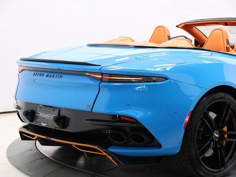 Used 2022 Aston Martin DBS Superleggera Volante RWD image 88