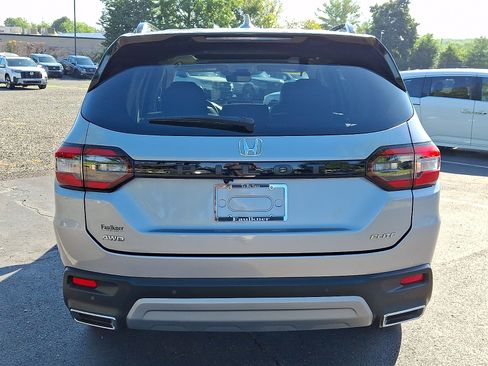 Certified 2023 Honda Pilot Elite image 5