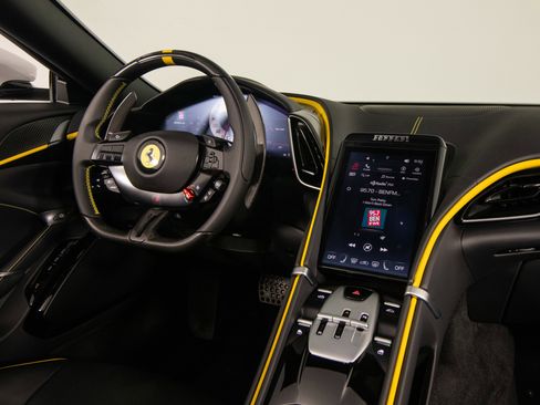 Certified 2026 Ferrari Roma Spider RWD image 31