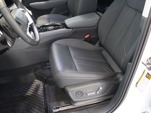 New 2026 Audi Q3 quattro 2.0T AWD/4WD image 9