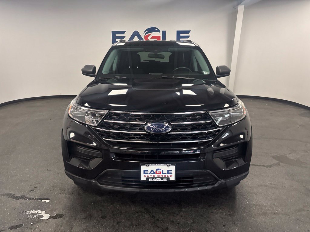 Used 2021 Ford Explorer XLT w/ Class III Trailer Tow Package AWD/4WD image 3