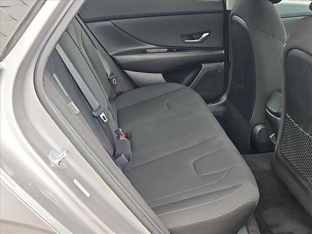 Used 2025 Hyundai Elantra SEL FWD image 21