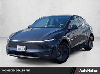 Used 2026 Tesla Model Y 2WD video 1