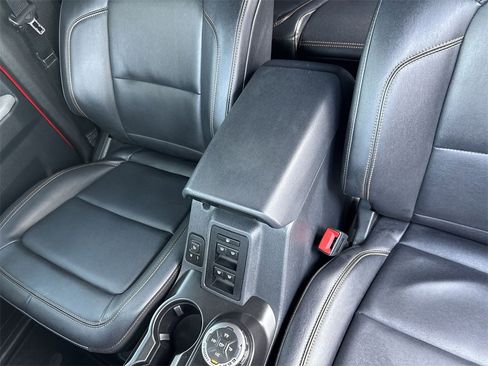 Used 2023 Ford Bronco Badlands image 23