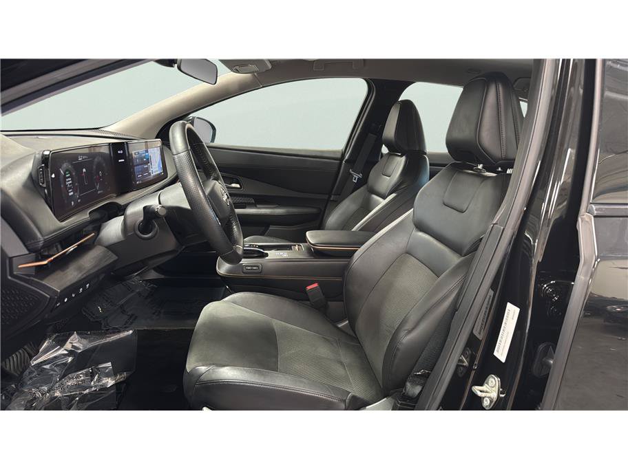Used 2024 Nissan Ariya FWD image 17
