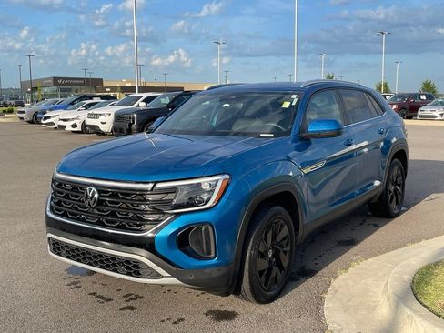 Used 2024 Volkswagen Atlas Cross Sport SE AWD/4WD image 5