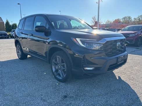 Used 2023 Honda Passport EX-L image 3