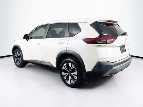 Used 2023 Nissan Rogue SV image 5