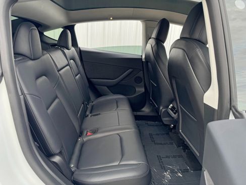 Used 2022 Tesla Model Y Performance image 40