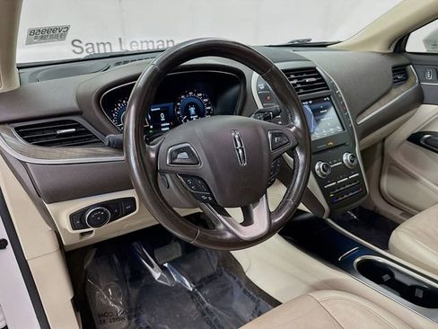 Used 2017 Lincoln MKC Reserve w/ Technology Package AWD/4WD image 11