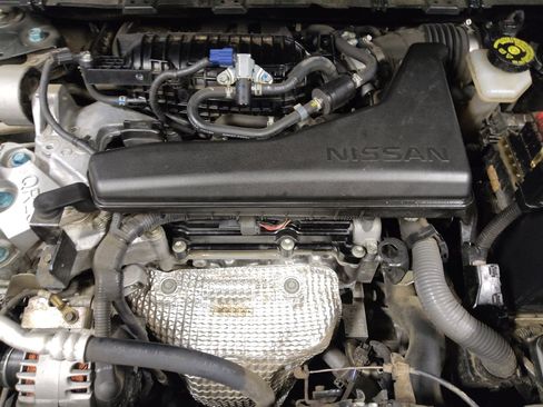 Used 2020 Nissan Rogue S FWD image 30