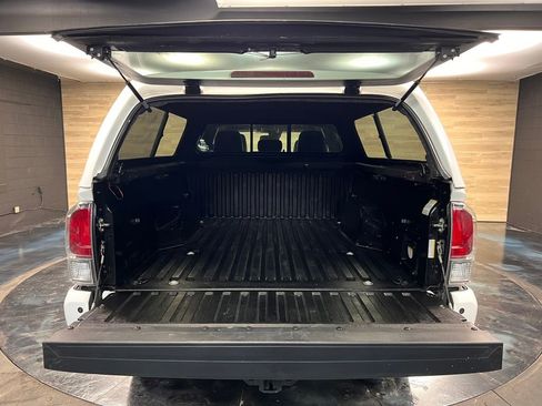 Used 2023 Toyota Tacoma TRD Off-Road w/ TRD Premium Off Road Package image 25