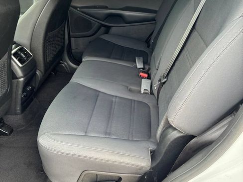 Used 2017 Kia Sorento FWD w/ LX Convenience Package image 9