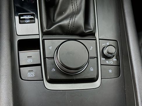 Used 2023 MAZDA MAZDA3 s FWD image 19
