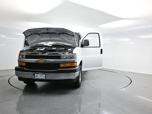 Used 2025 Chevrolet Express 3500 LT w/ LT Preferred Equipment Group RWD image 38
