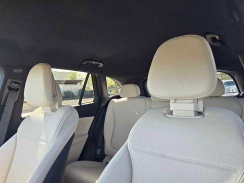 Used 2026 Mercedes-Benz GLC 300 image 23