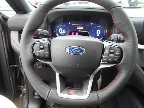 New 2026 Ford Explorer ST w/ Sun And Sound Package image 42