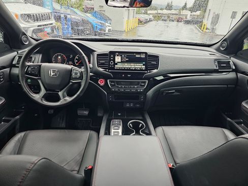 Used 2025 Honda Ridgeline Black Edition image 23