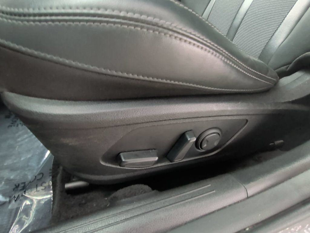 Used 2022 Kia K5 GT-Line FWD image 13