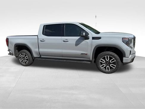 Used 2024 GMC Sierra 1500 AT4 w/ Technology Package AWD/4WD image 12
