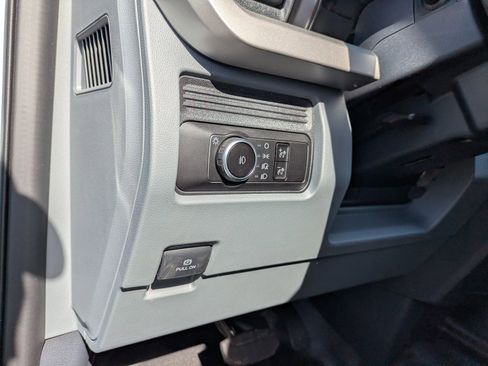 New 2026 Ford F550 2WD Crew Cab Super Duty w/ XL Chrome Package image 16