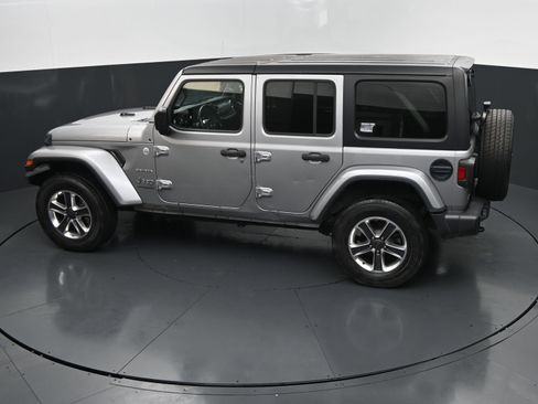 Used 2021 Jeep Wrangler Unlimited Sahara AWD/4WD image 29