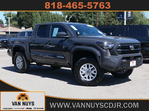 Used 2025 Toyota Tacoma SR5 AWD/4WD image 1
