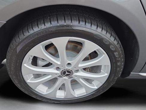 Used 2017 Mercedes-Benz E 300 image 29