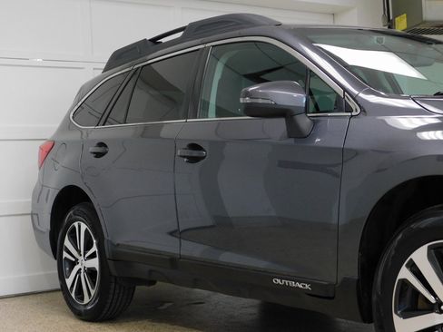 Used 2018 Subaru Outback 2.5i Limited image 10