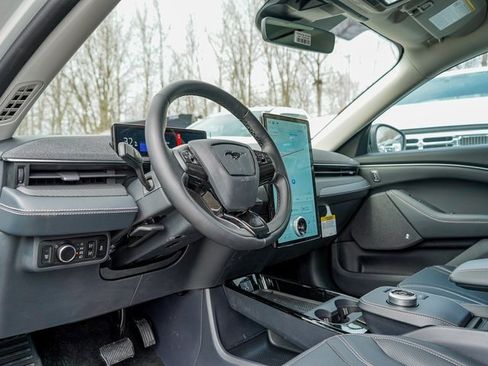 New 2024 Ford Mustang Mach-E Premium image 25