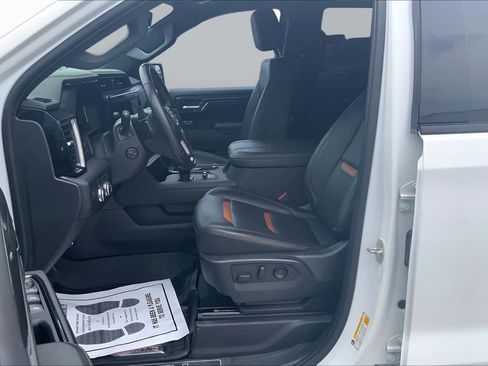 Used 2023 GMC Sierra 1500 AT4 AWD/4WD image 8