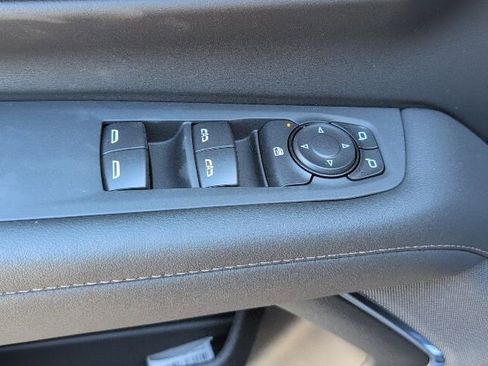 New 2026 Chevrolet Suburban LS image 17