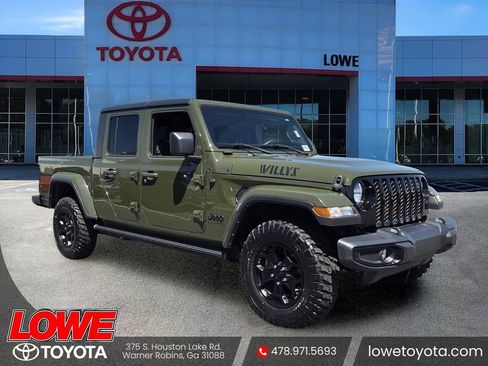 Used 2023 Jeep Gladiator Sport AWD/4WD image 1