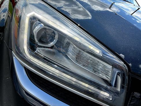 Used 2016 GMC Acadia Denali AWD/4WD image 35