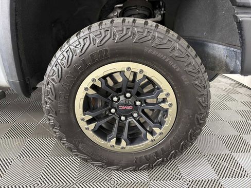 Certified 2024 GMC Sierra 1500 AT4X image 10